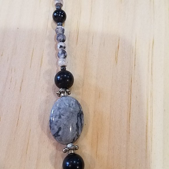 Multiple gemstone necklace with sliver accents - Picture 2 of 4